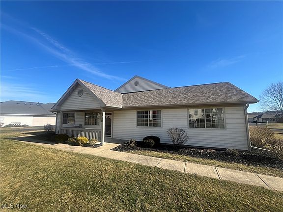 2nd image of 4309 Strattford Cir E