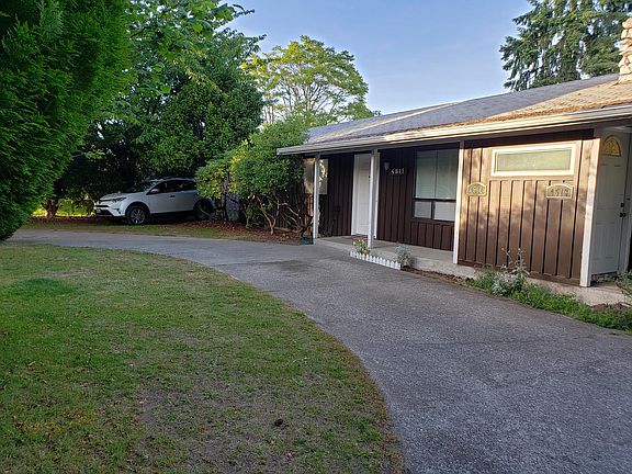 3rd image of 4511 Sunset Dr W