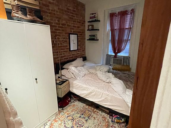4th image of 89 Avenue A #2E