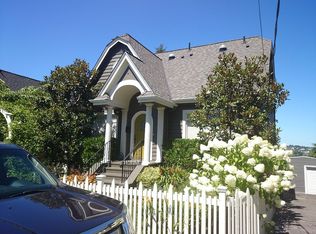 360 Halladay St, Seattle, WA 98109