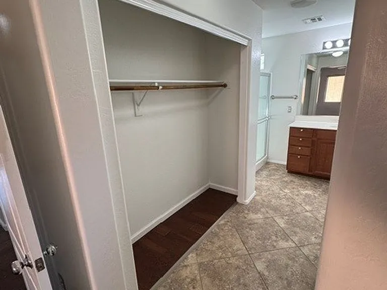 1823 S Balboa Dr — Photo 11