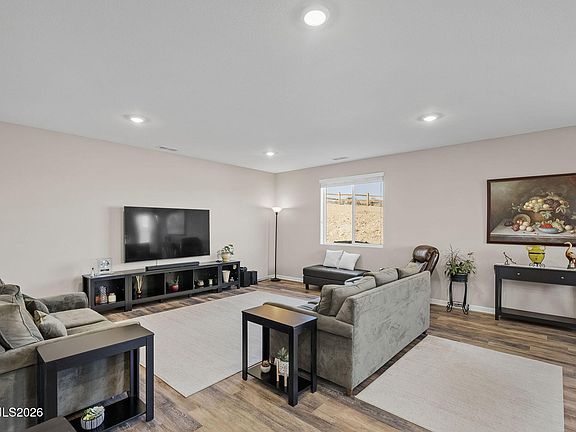 4th image of 556 Beckwourth Dr