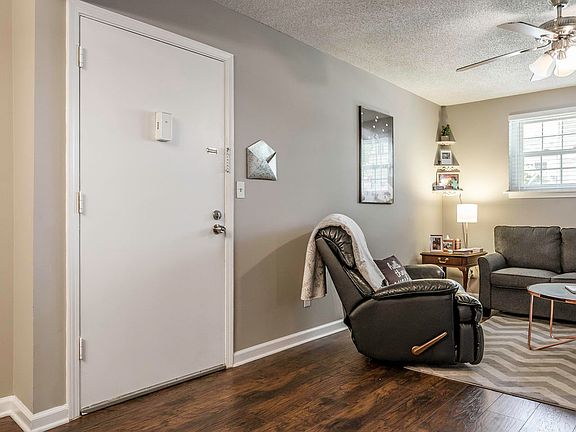 2nd image of 109 Algiers Ct #5-9