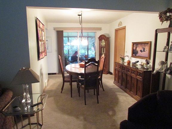 5th image of 102 Forestview Dr