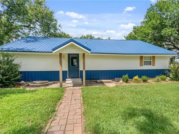 201 N Osage St, Edna, KS 67342