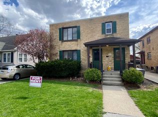 617 Lincoln Ave #1, Elgin, IL 60120