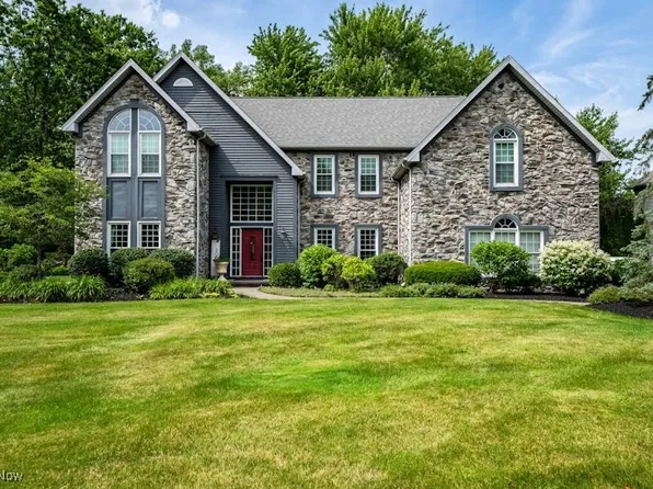 30632 Royal Woods Pl, Westlake, OH 44145