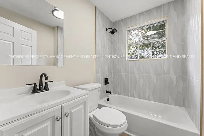 1873 W 12th St — Photo 18