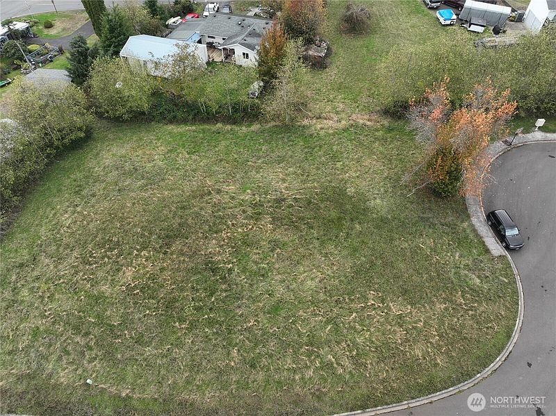 3rd image of 2 Linquist Lane