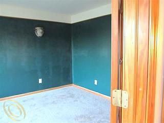 5th image of 23225 Oakleigh Ave