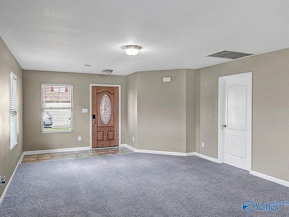 4th image of 172 Brooklawn Dr