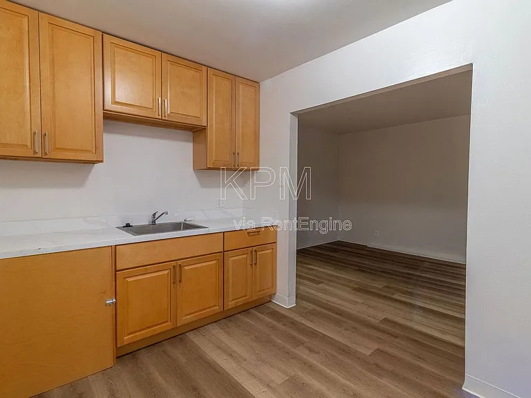 3814 N California St #6 — Photo 5