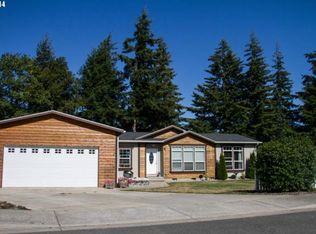 1538 Pennsylvania Pl, Coos Bay, OR 97420