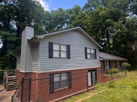 1120 Sweetwater Circle