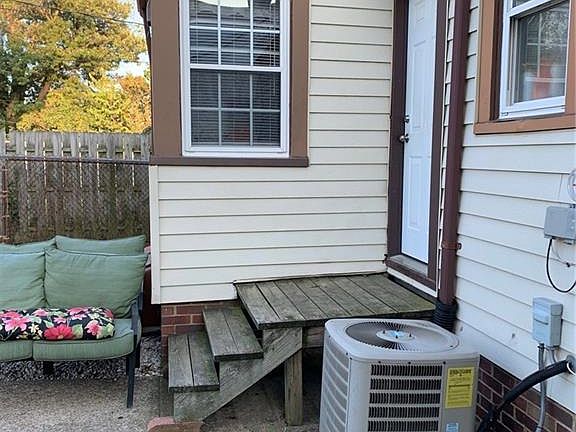 5th image of 13416 Sherry Ave