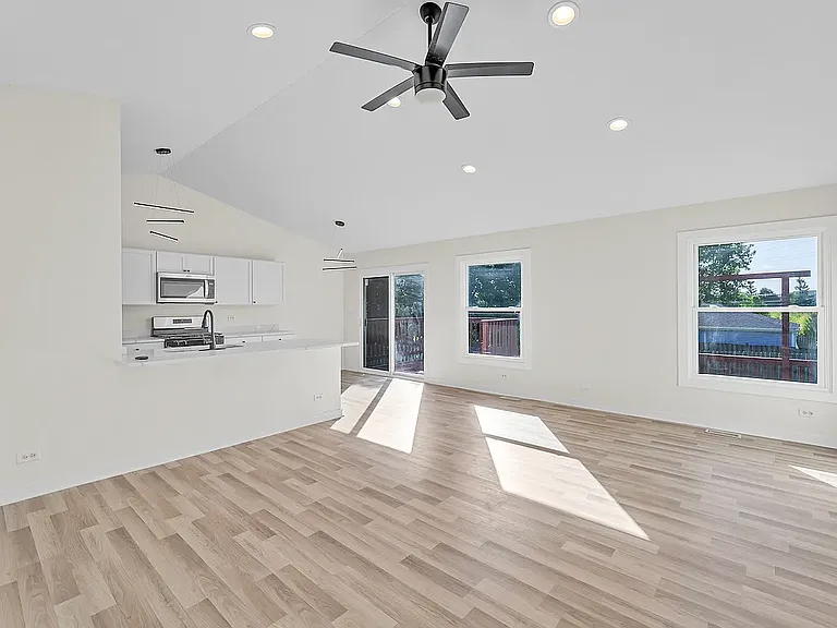 4201 Tallgrass Ct — Photo 2