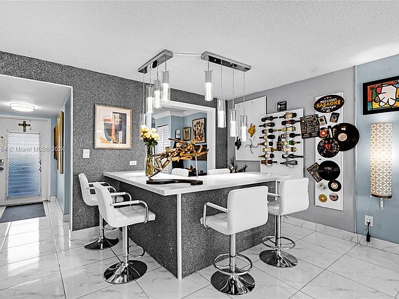 4th image of 9201 Sunrise Lakes Blvd APT 103