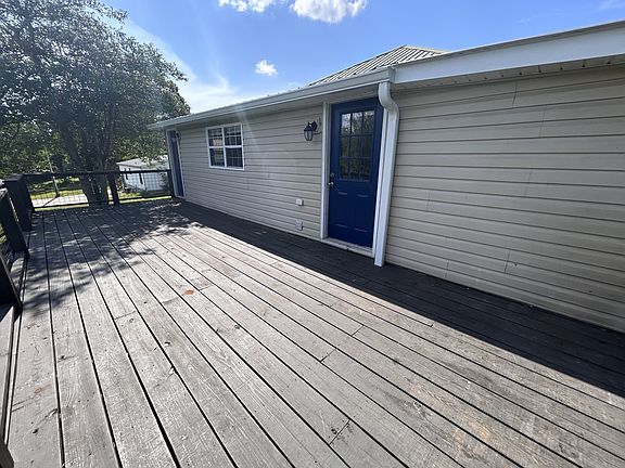 2nd image of 517 Sherwood Ave