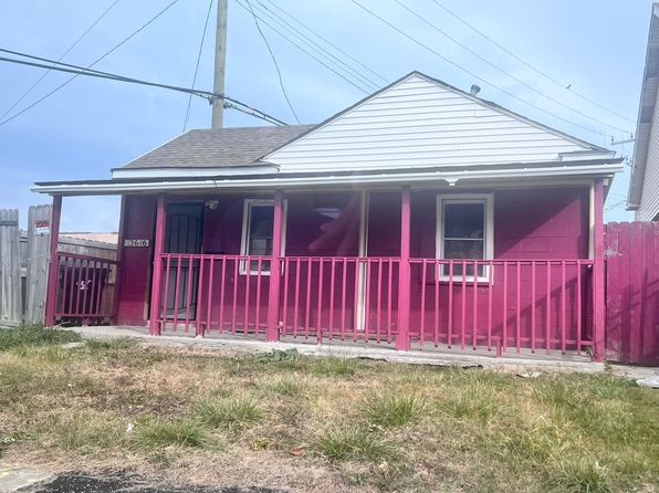 13646 Ryan Rd, Hamtramck, MI 48212