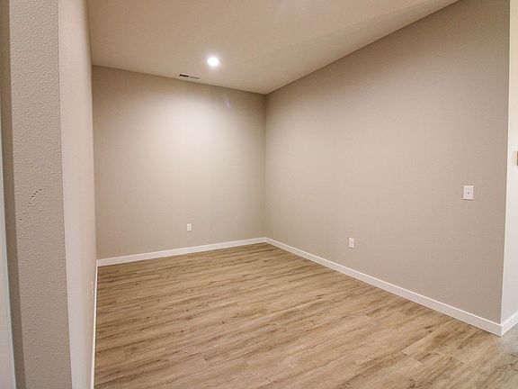 4th image of 5534-5564 Skyline Rd S #5540