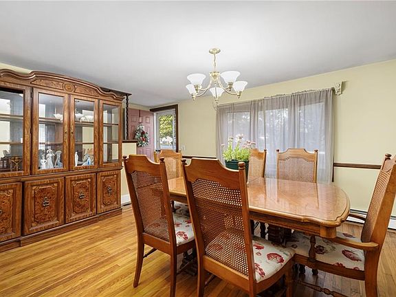 5th image of 494 Church Ave