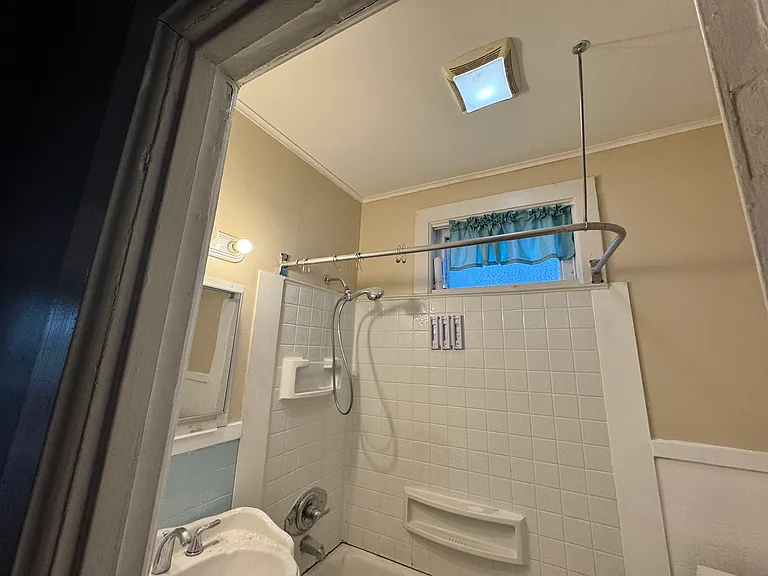 715 State St #2 — Photo 6