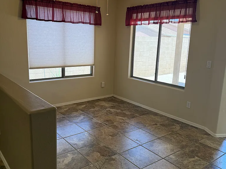 2024 W Allens Peak Dr — Photo 5