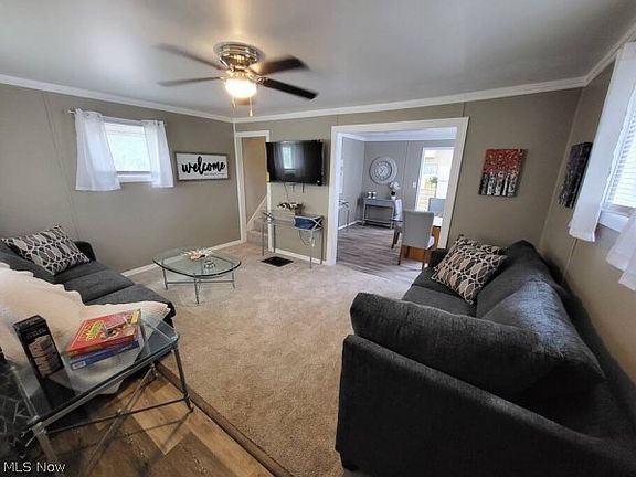 2nd image of 2037 W 106th St