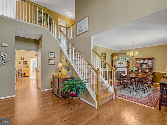 2nd image of 903 Livingston Dr