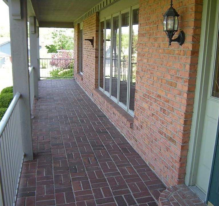 2nd image of 1734 Woodland Trl