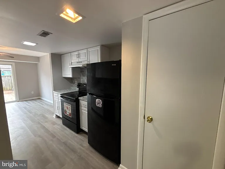 476 Bridge St — Photo 16