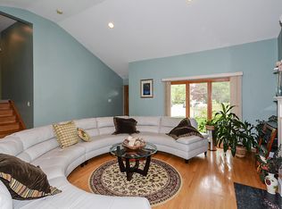 2533 Allison Ct, Glenview, IL 60025