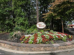 67 Five Crown Royal, Marlton, NJ 08053
