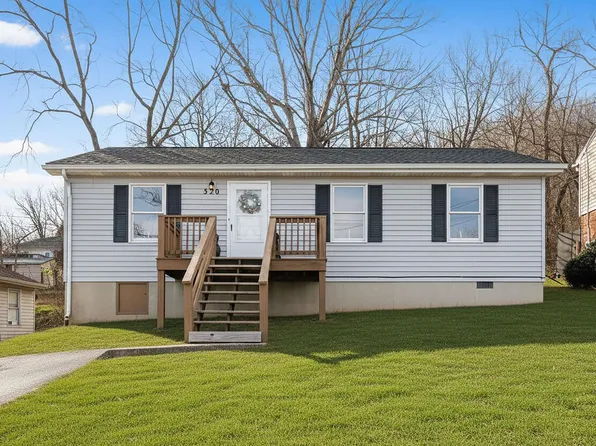 320 S Winchester Ave, Waynesboro, VA 22980