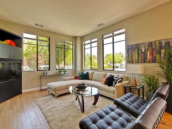 5th image of 800 High St APT 118