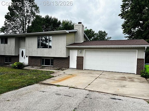 3rd image of 1954 W Midland Rd
