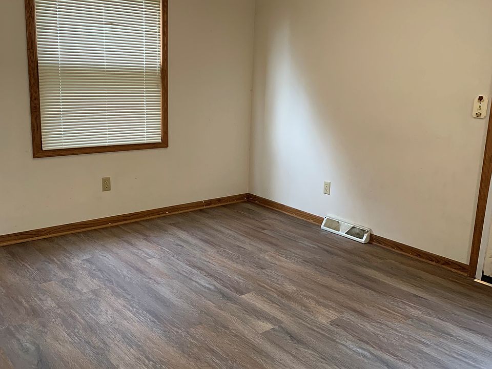 2nd image of 8710 S 11th Ave