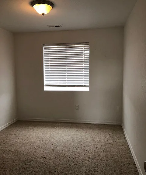 506 N Mississippi Dr — Photo 5