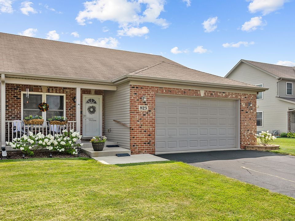 1st image of 823 Karen Dr #823