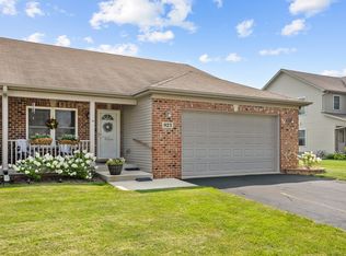 823 Karen Dr #823, Hampshire, IL 60140