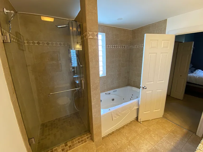 3725 N Sheffield Ave — Photo 12