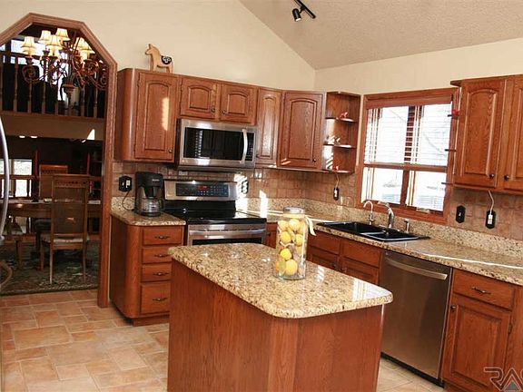 3rd image of 5105 S Meadowlark Cir
