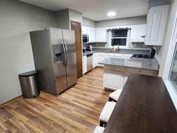 4259 Teakwood Ct, Greendale, WI 53129