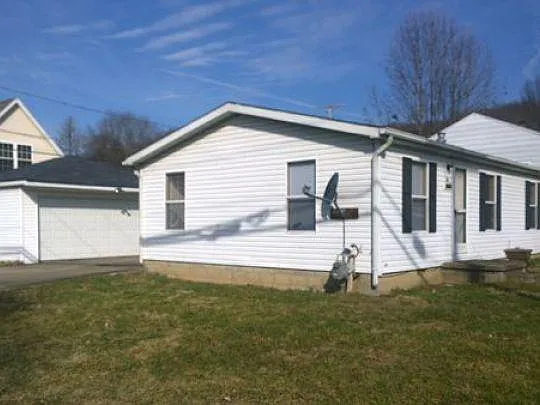 Building Photo - 22 Avon Pl