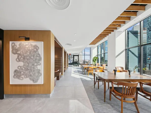Link Apartments QPN