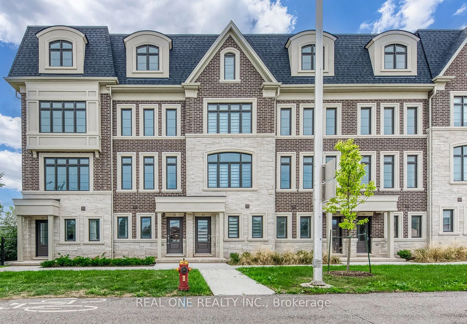 3 bed, $4,500 — Photo 2