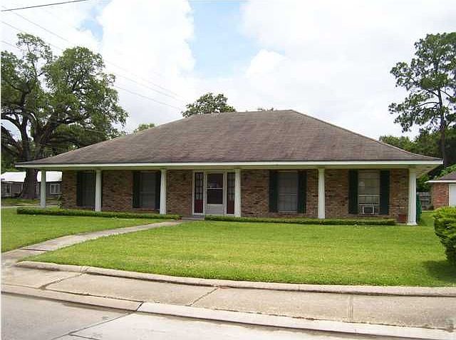 1st image of 849 Bank Ave