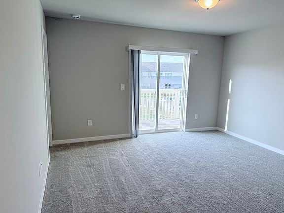 4th image of 2740 Bear Springs Cir