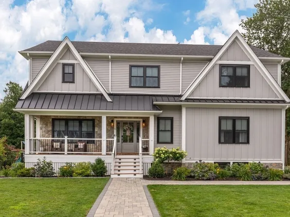 6 Pocahontas Dr, Winchester, MA 01890