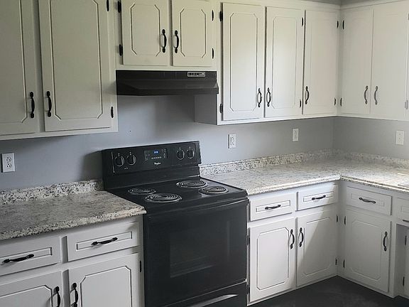 3rd image of 564 Jacquie Dr
